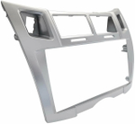 Магнитола для Toyota Vitz 2, Yaris 2 2005-2011 (рамка серебро тип 2) - FarCar GX9-9647F2S монитор 9.5" 2K QLED на Android 14, TS20, 6+128Гб, CarPlay, 4G SIM-слот