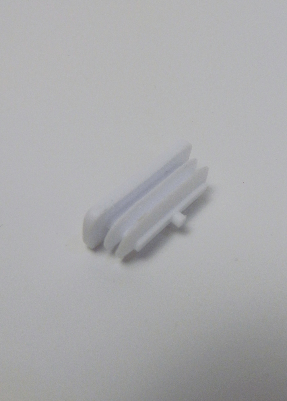 PLZ10*30 Заглушка на кронштейн верхняя