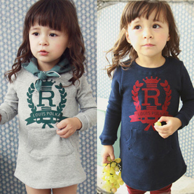 Платье с карманом и логотипом с надписью Louis Polka