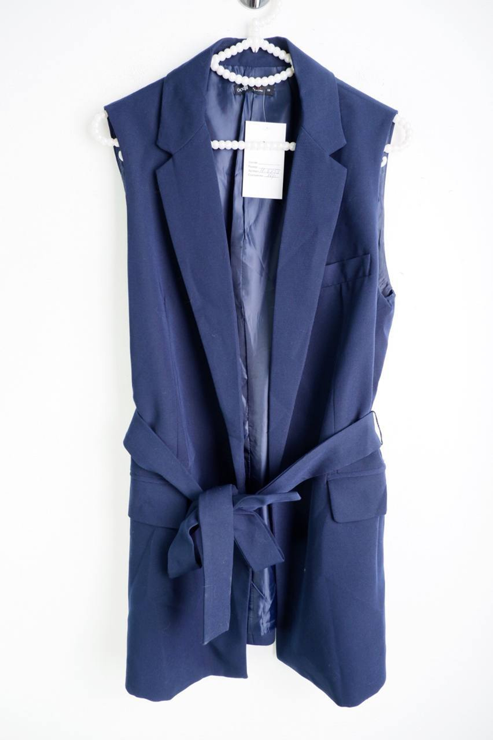 Жилетка Oodji с поясом, маркировка 38, визуально на 44 размер