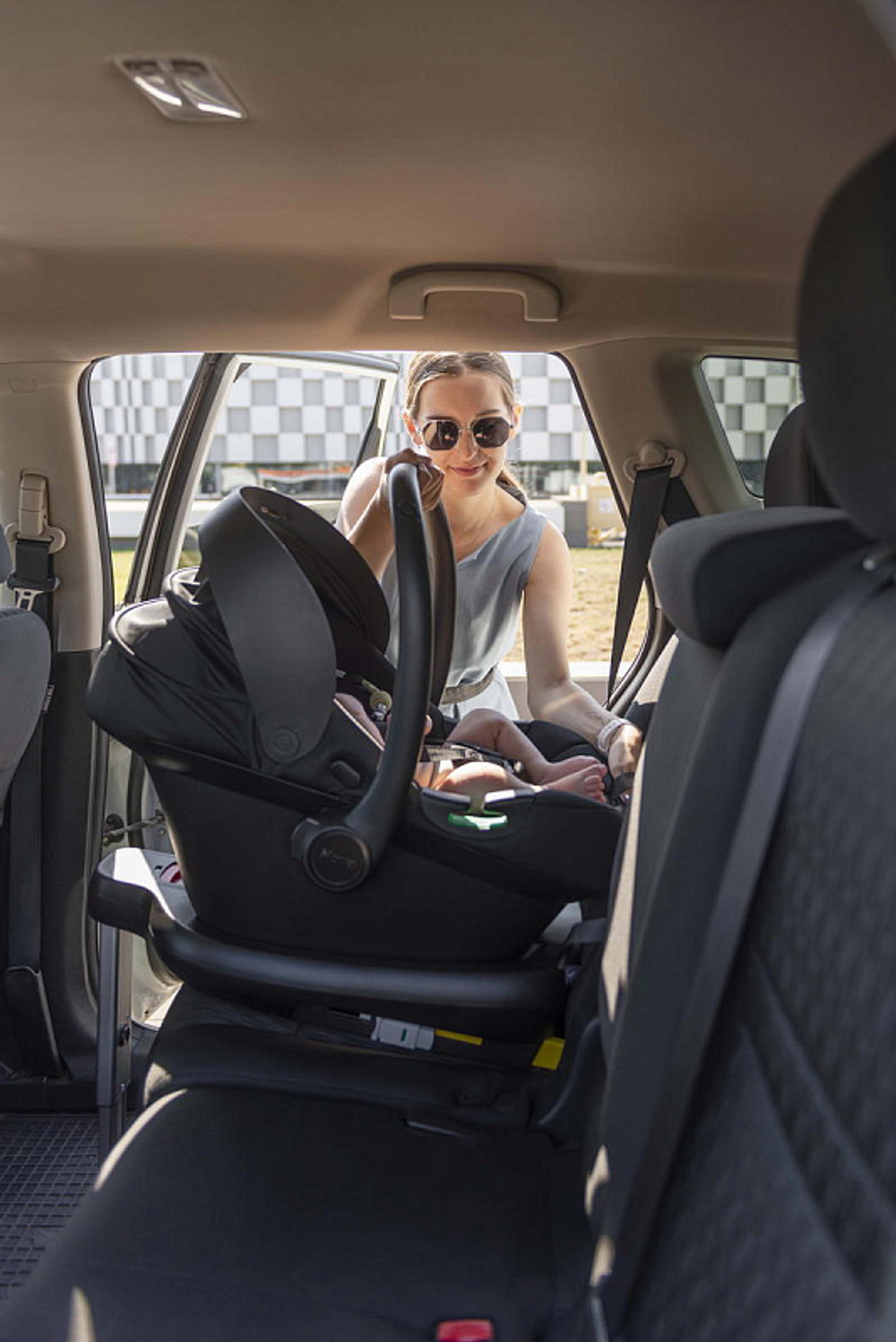 Коляска Carrello Vector 2025 CRL-6551 Nova DK791 Black Line 3 в 1 Ultimate Grey