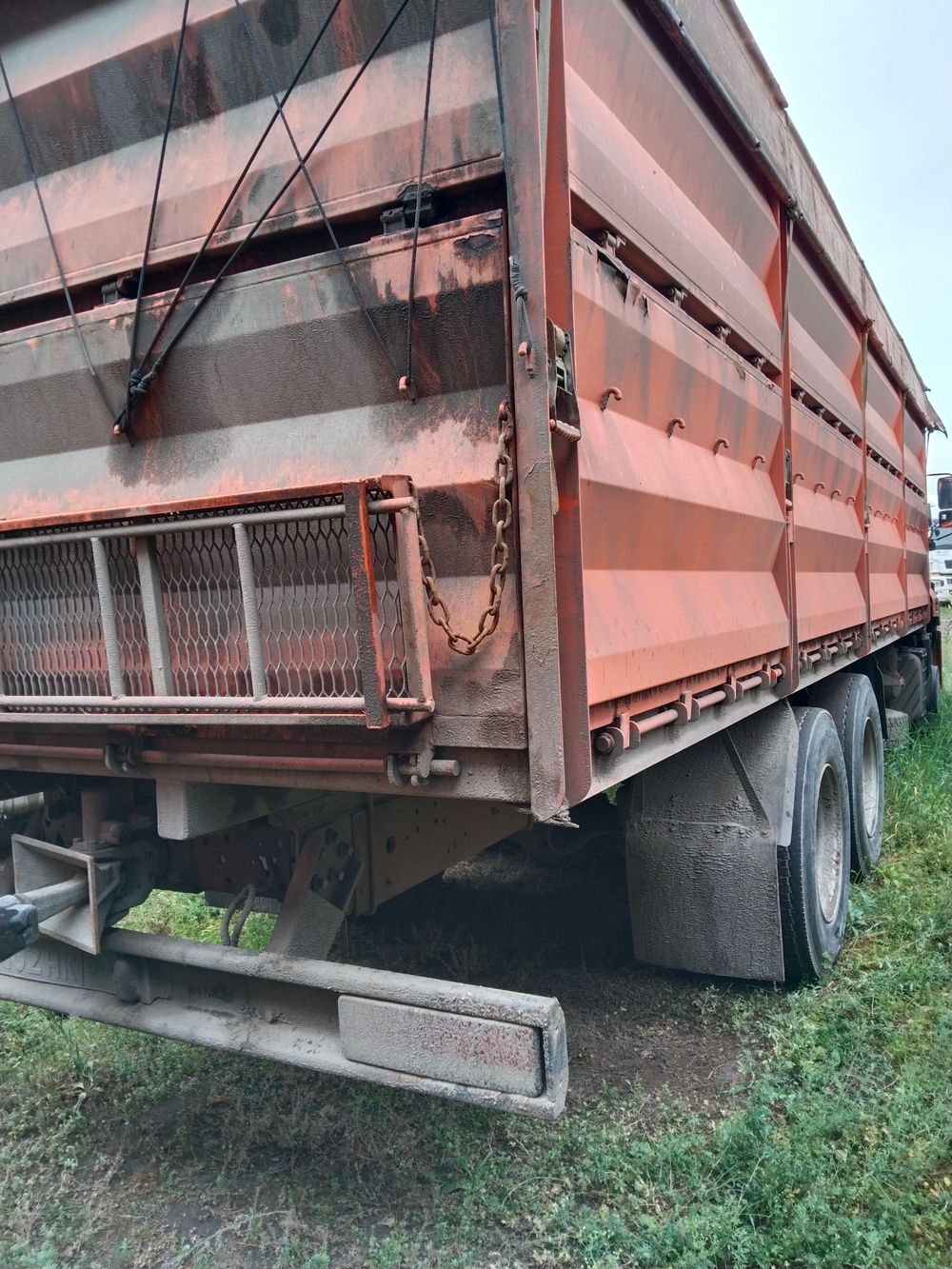 КамАЗ 65115 6x4 Зерновоз 552919 (Дизельный, 11,8 л, 300 л.с., МТ)