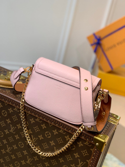 Louis Vuitton Lockme Tender