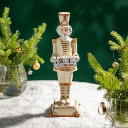 СТАТУЭТКА "ЩЕЛКУНЧИК" 10Х10Х31,5 СМ