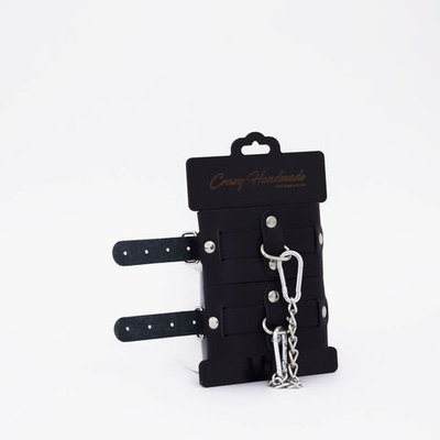 Черные кожаные оковы с хромированной фурнитурой