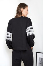 22429 Джемпер женский (черный)