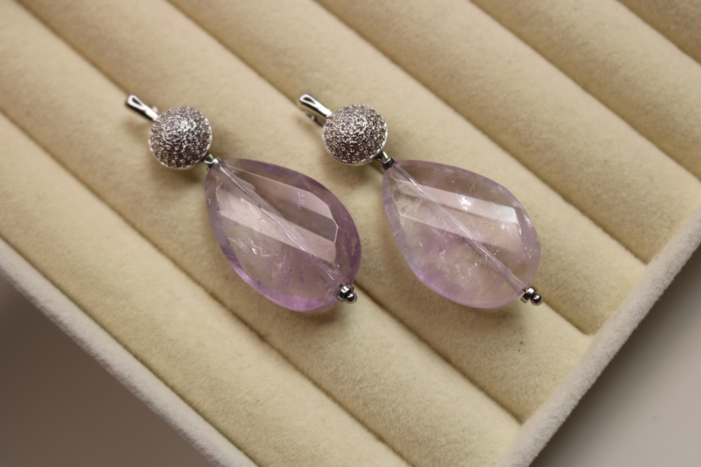Серьги с крупным аметистом «Лиловый акцент»