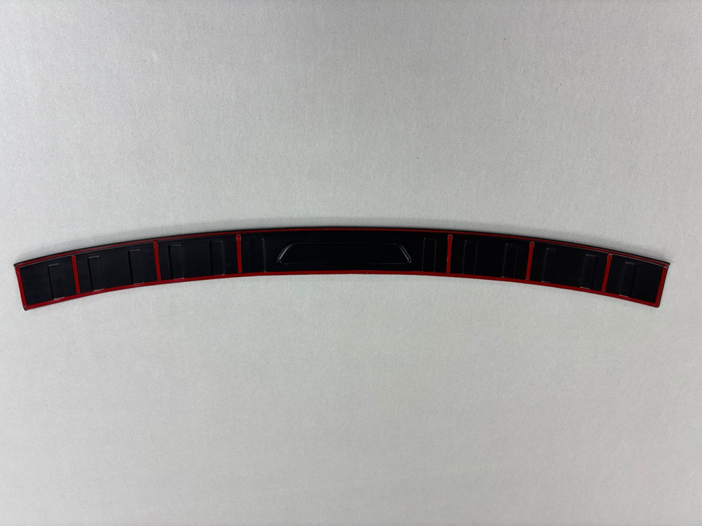 Накладка на Черри Тигго 8