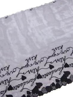 05-90/25 Вышивка на неэл. сетке 25 см, love is, черный (левая)