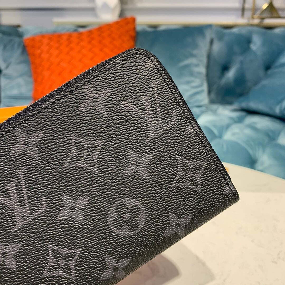 Louis Vuitton Zippy Wallet