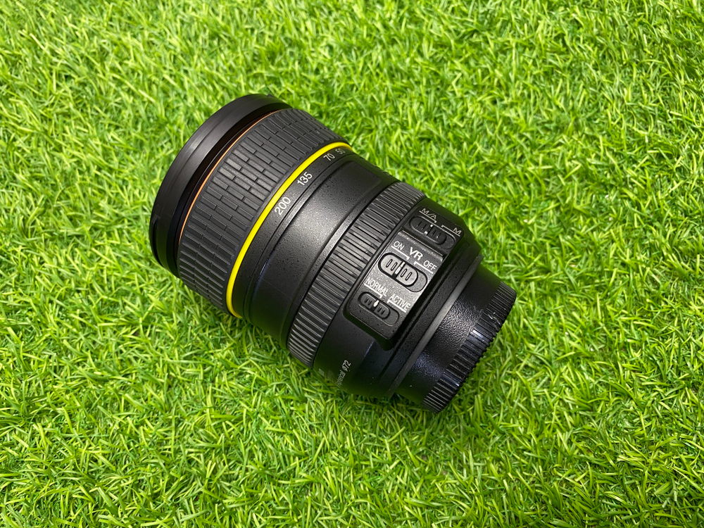 Nikon 18-200mm 3.5-5.6G ED AF-S VR DX