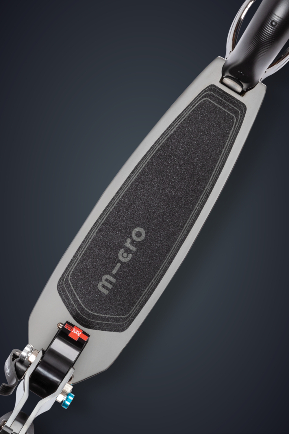 Самокат Micro Classic неохром черный