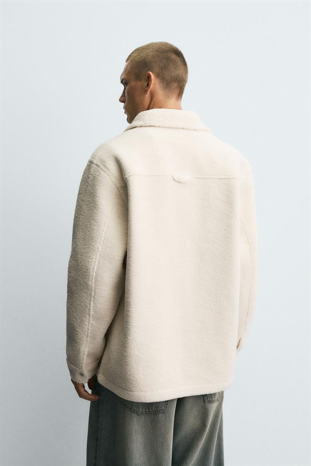 ZARA КУРТКА-РУБАШКА ИЗ ИСКУССТВЕННОЙ ОВЧИНЫ С КАРМАНАМИ, ЭКРЮ