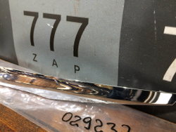 Накладка крышки багажника Mercedes E (W213) 16-21 Б/У Оригинал A2137573900