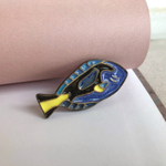 Брошь Рыбка Голубой хирург