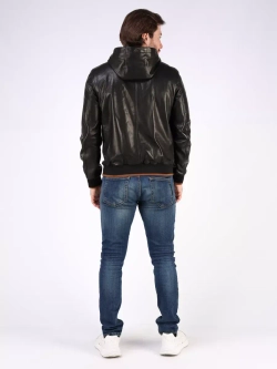 Кожаная куртка демисезонная с капюшоном