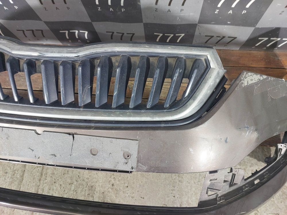 Бампер передний Skoda Rapid 2 20-нв Б/У Оригинал 60U807221M