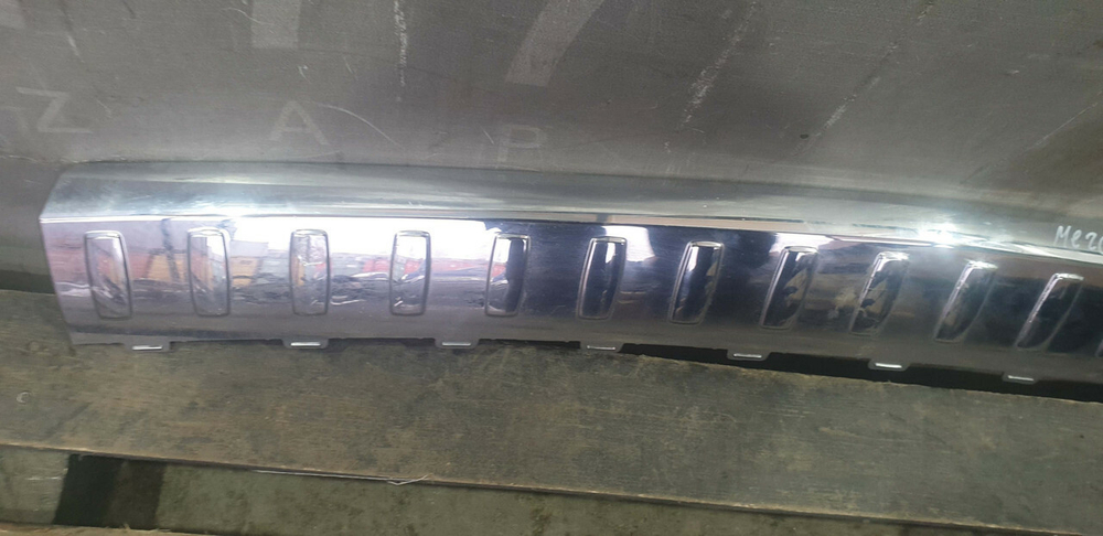 Накладка заднего бампера Mercedes GL (X166) 12-16 Б/У Оригинал A1668840190