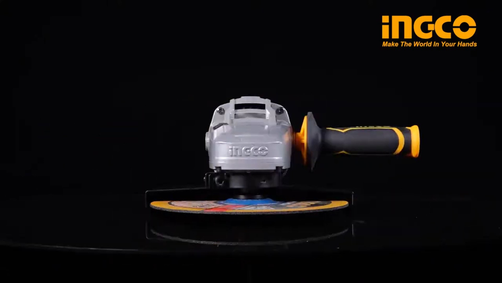 Угловая шлифовальная машина (УШМ) INGCO AG26008 INDUSTRIAL 230 мм 2,6 кВт