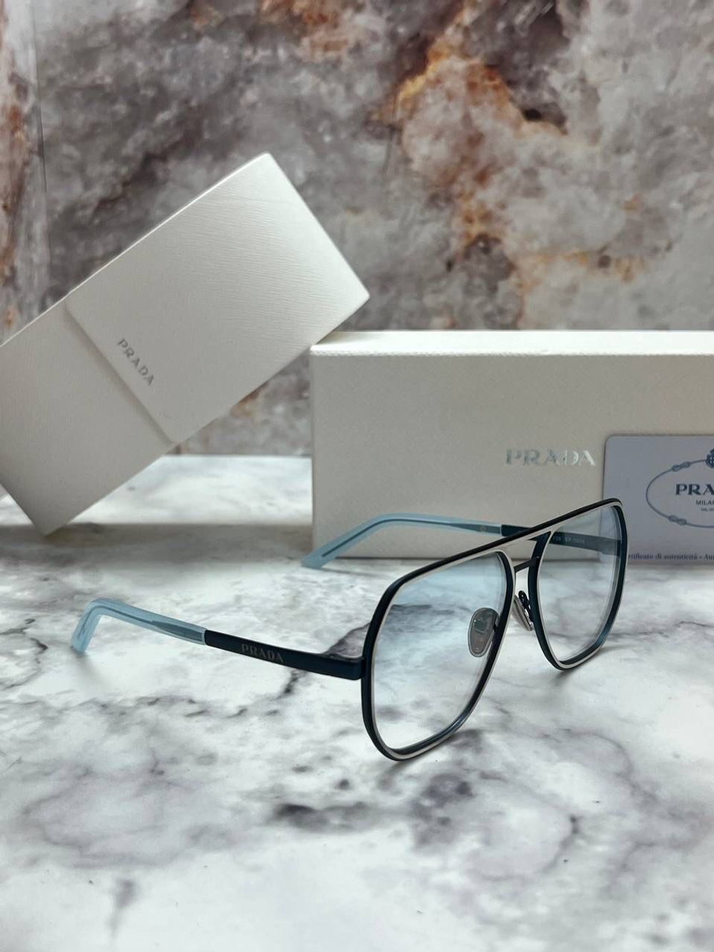 Очки Prada