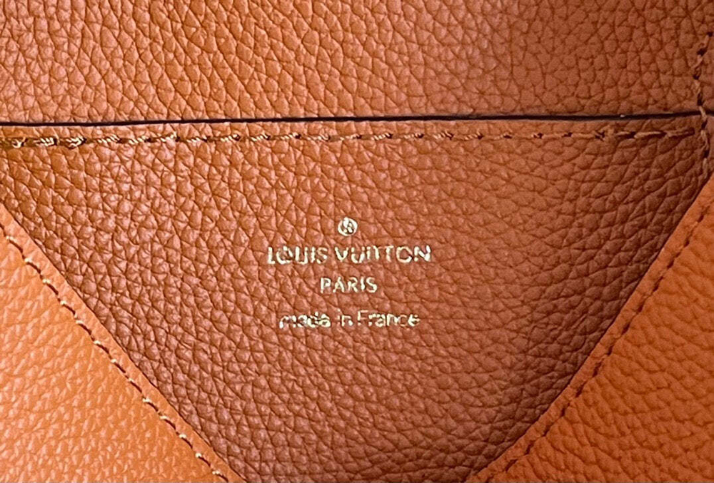 Louis Vuitton Pont 9 Soft PM