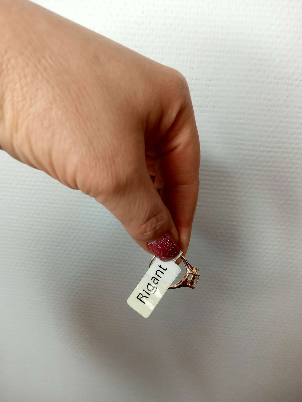 Кольцо с кристаллом из горного хрусталя.Размер-18