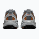 Кроссовки для бега Nike Vomero 18 cool grey/safety orange/wolf grey/black
