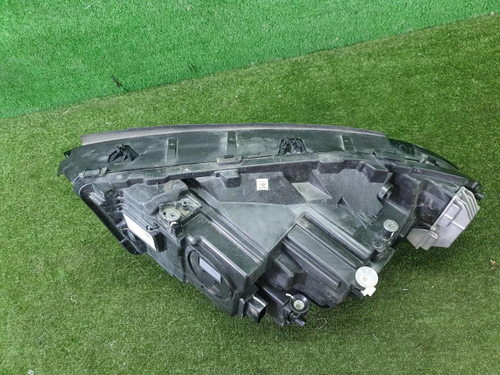 Фара правая Mercedes GLA H247 (2020-2023) LED