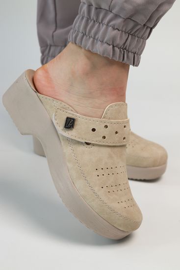 501 | "Natasa" | Бежевые женские медицинские сабо с закрытым носом