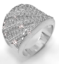 Ювелирное кольцо, женское, серебро, вставка из фианитов,25