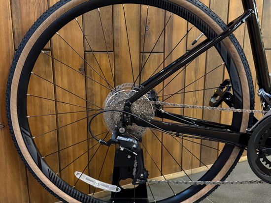 Велосипед Giant Revolt F2 - 2025 Black edition