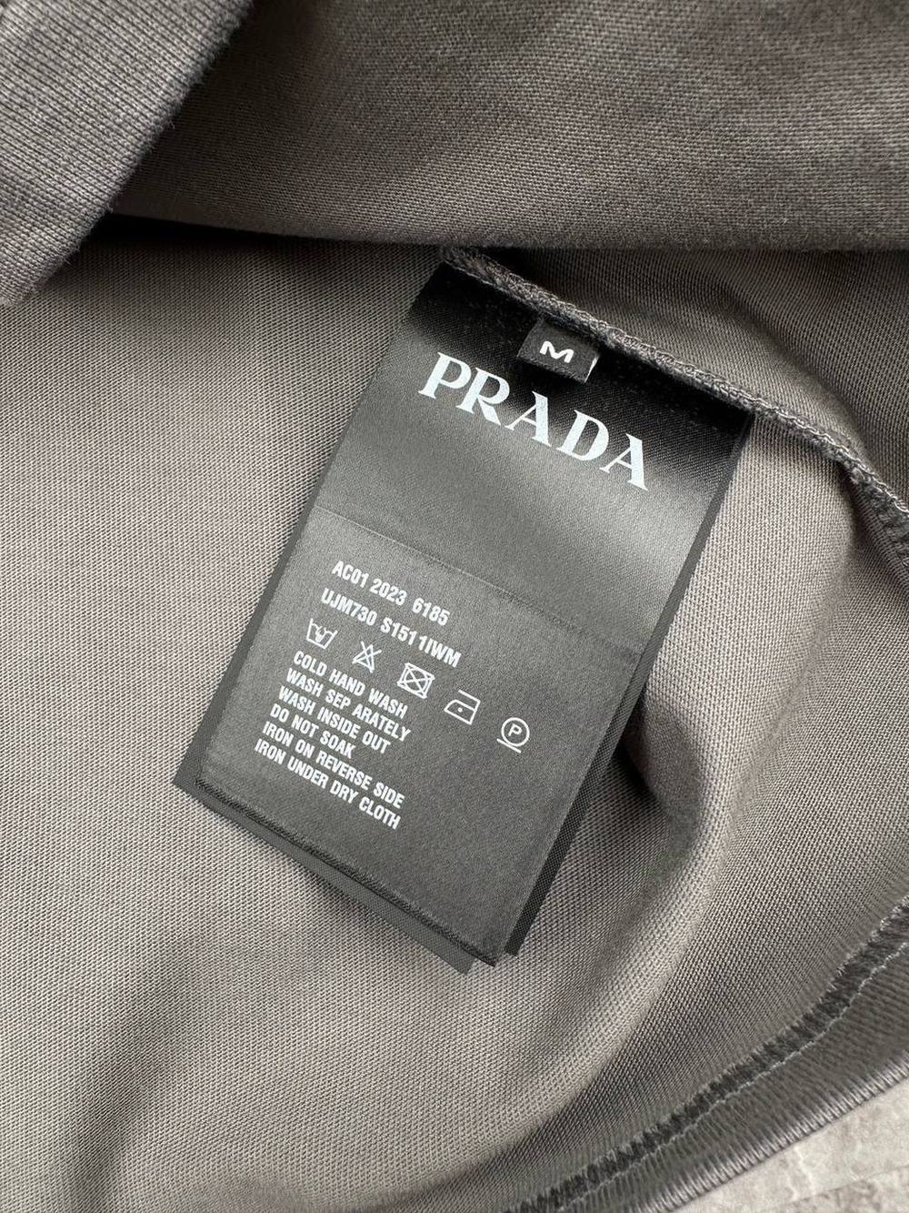 Футболка Prada
