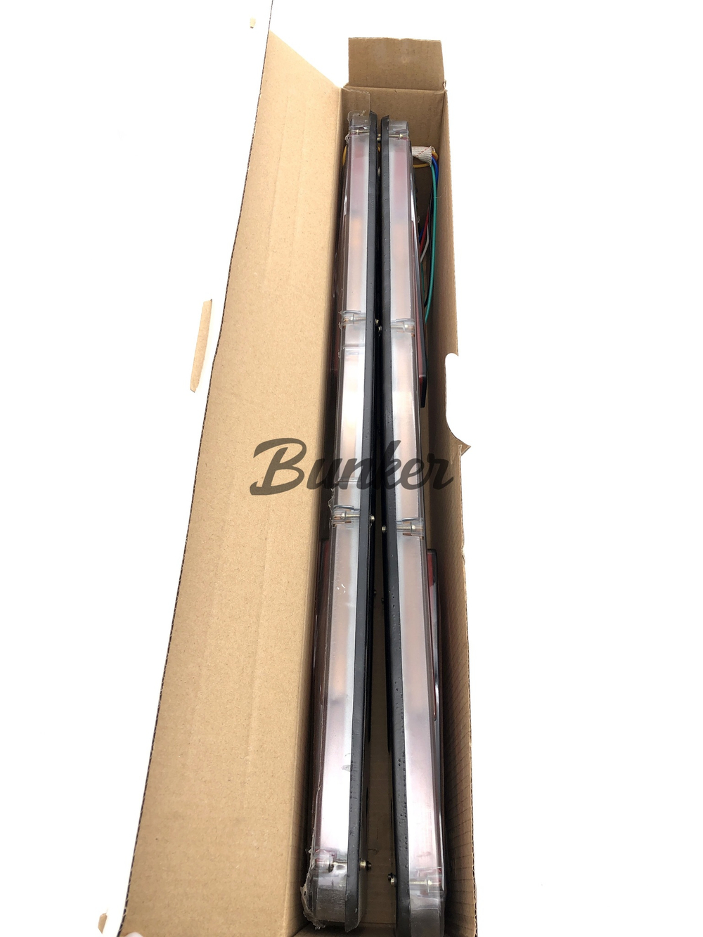 Задние диодные фонари W0006 12/24V