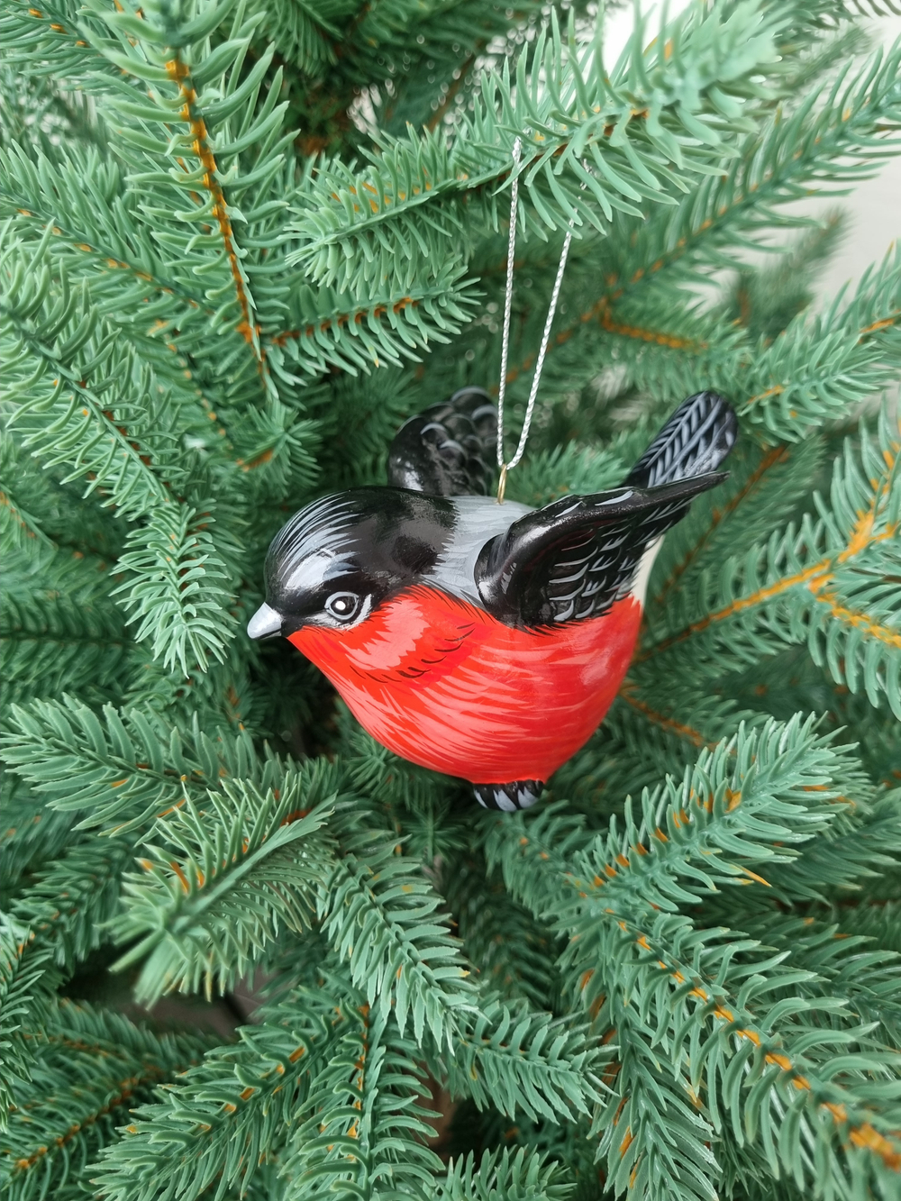 Фарфоровая игрушка "Снегирь"