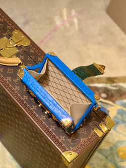 Louis Vuitton Petite Malle