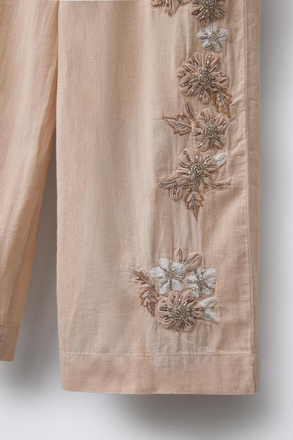 ZARA БРЮКИ ИЗ СМЕСОВОГО ЛЬНА С ВЫШИВКОЙ, СВЕТЛО-БЕЖЕВЫЙ