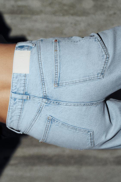 ZARA ДЖИНСЫ Z.01 MOM FIT С ВЫСОКОЙ ПОСАДКОЙ, ГОЛУБОЙ