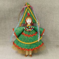 Ёлочная игрушка Девочка в костюме ёлочки