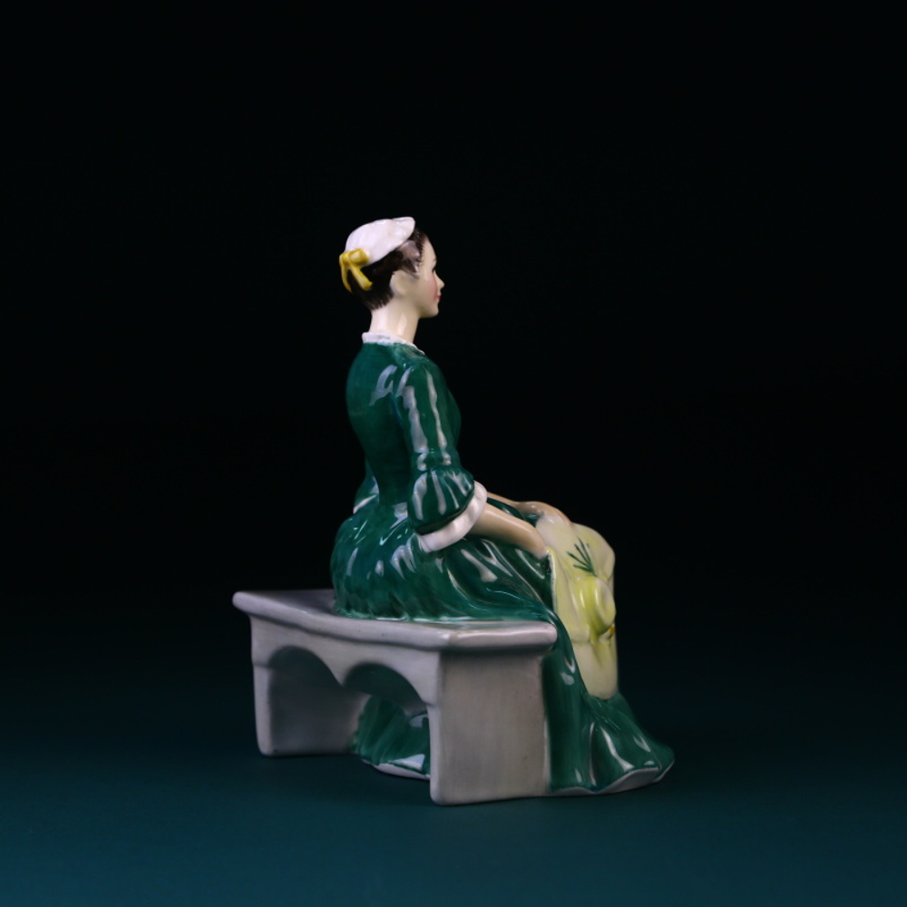 Фарфоровая статуэтка «A Lady from Williamsburg» / Леди из Вильямсбурга»
