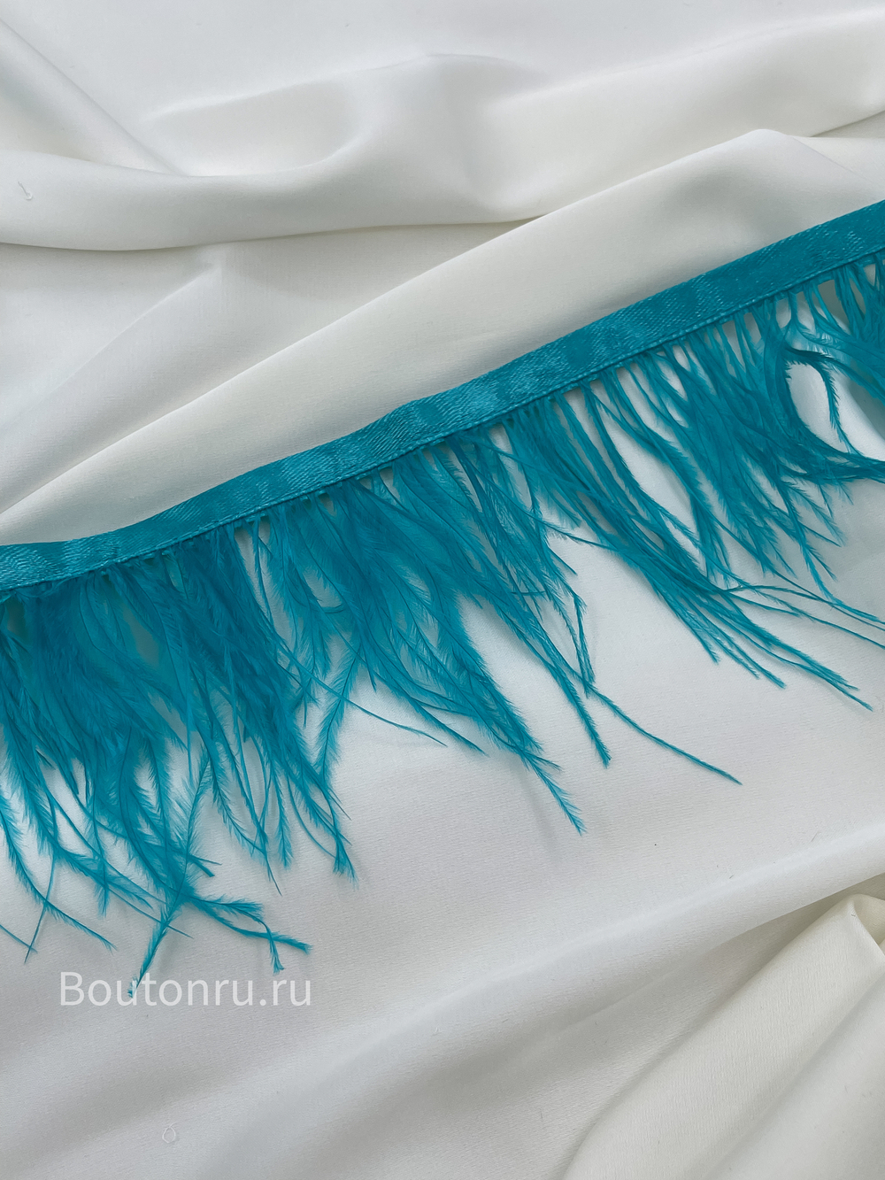 Перо цвета светлое зеленое море (бирюзовый)