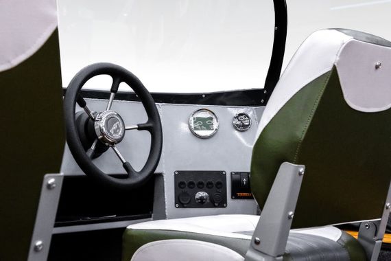 Комплект Алюминиевая лодка (катер) Mikatsu (Микатсу) 475 (Z43) Sport + мотор Yamaha F60FETL