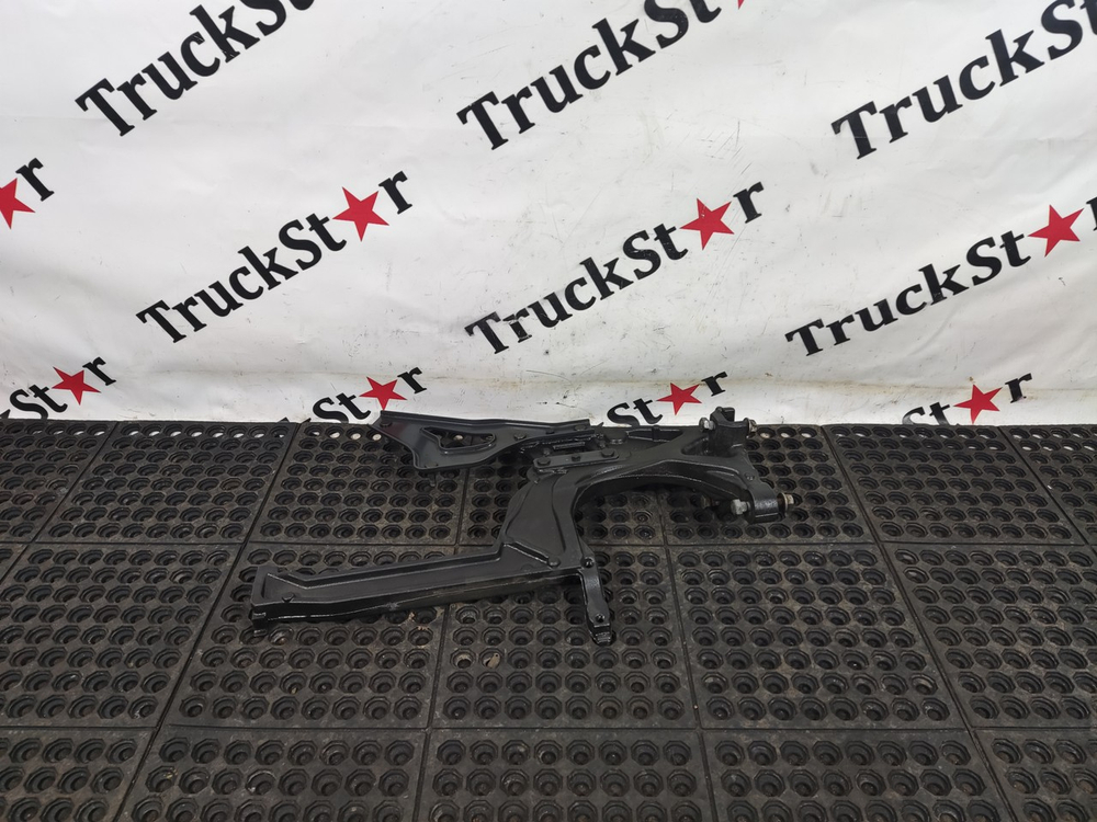 Кронштейн корпуса воздушного фильтра 2020