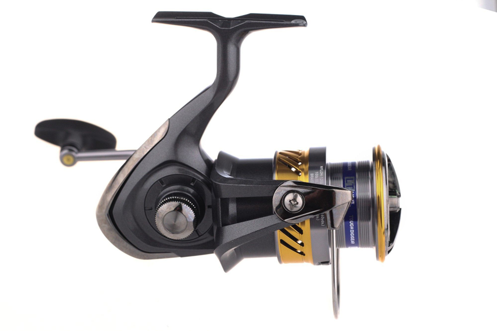 Катушка для рыбалки безынерционная Daiwa 20 Laguna LT