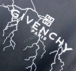 Футболка Givenchy