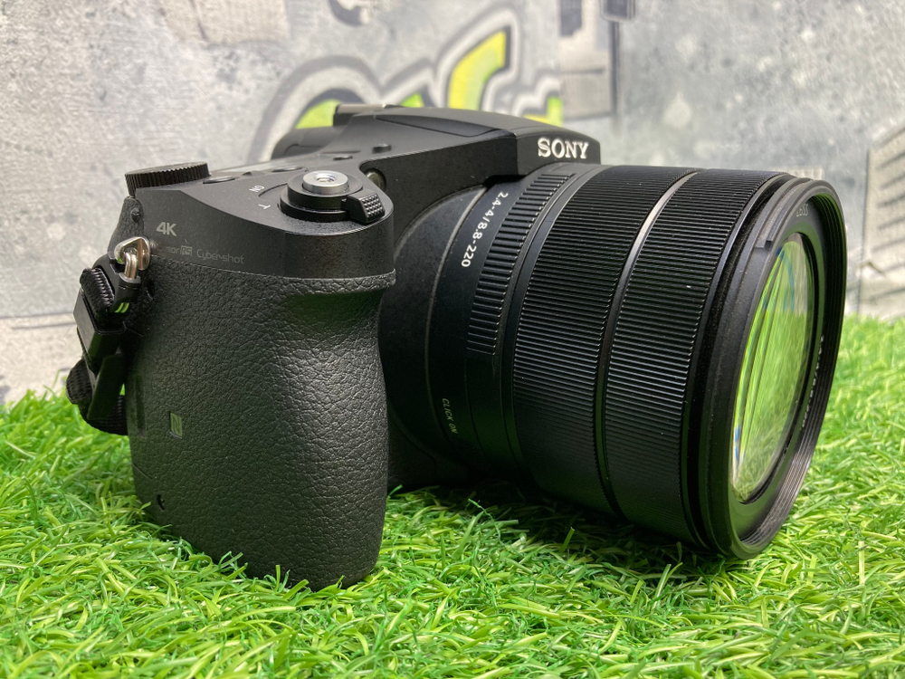 Sony Cyber-Shot RX10 III