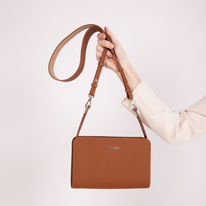 Женская кожаная сумка-трансформер Emilie коричневого цвета