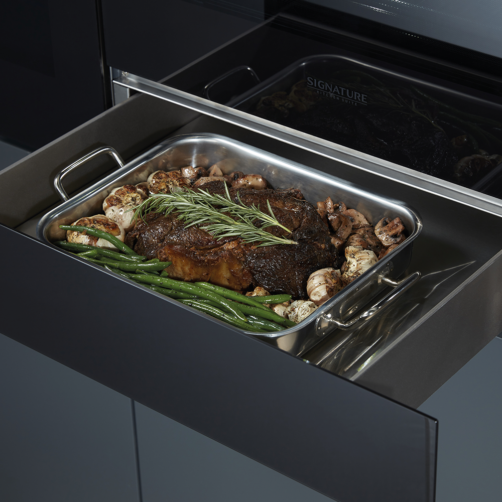 Шкаф для подогрева посуды Signature Kitchen Suite, черный