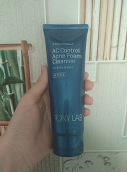 МЫЛО ИЛИ СРЕДСТВО БОРЬБЫ ПРОТИВ АКНЕ?  Обзор пенки для умывания TONY MOLY AC Control Acne Foam Cleanser.