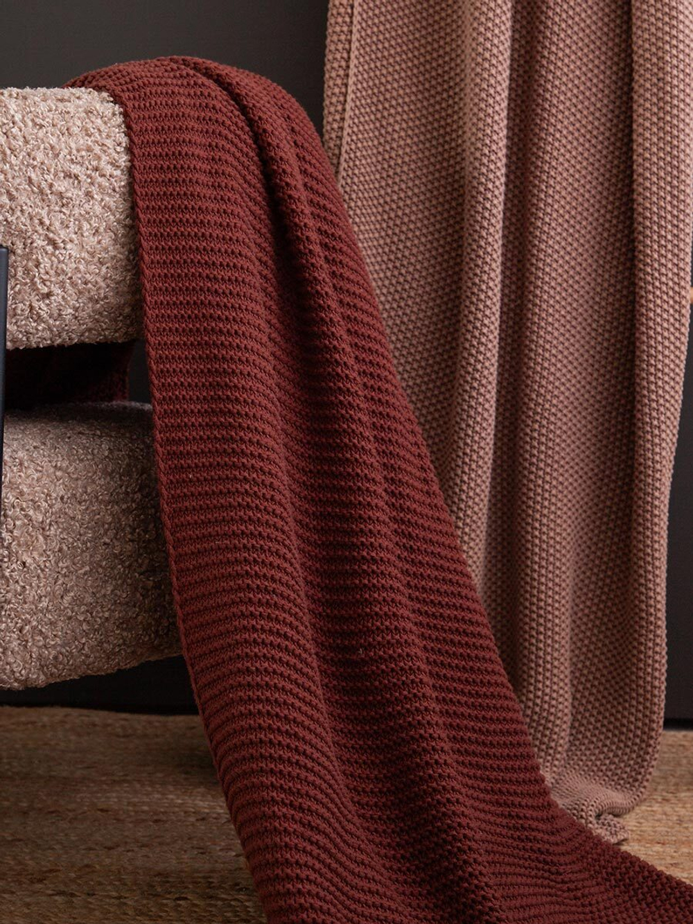 Плед из хлопка жемчужной вязки коричневого цвета из коллекции essential, 130x180 см