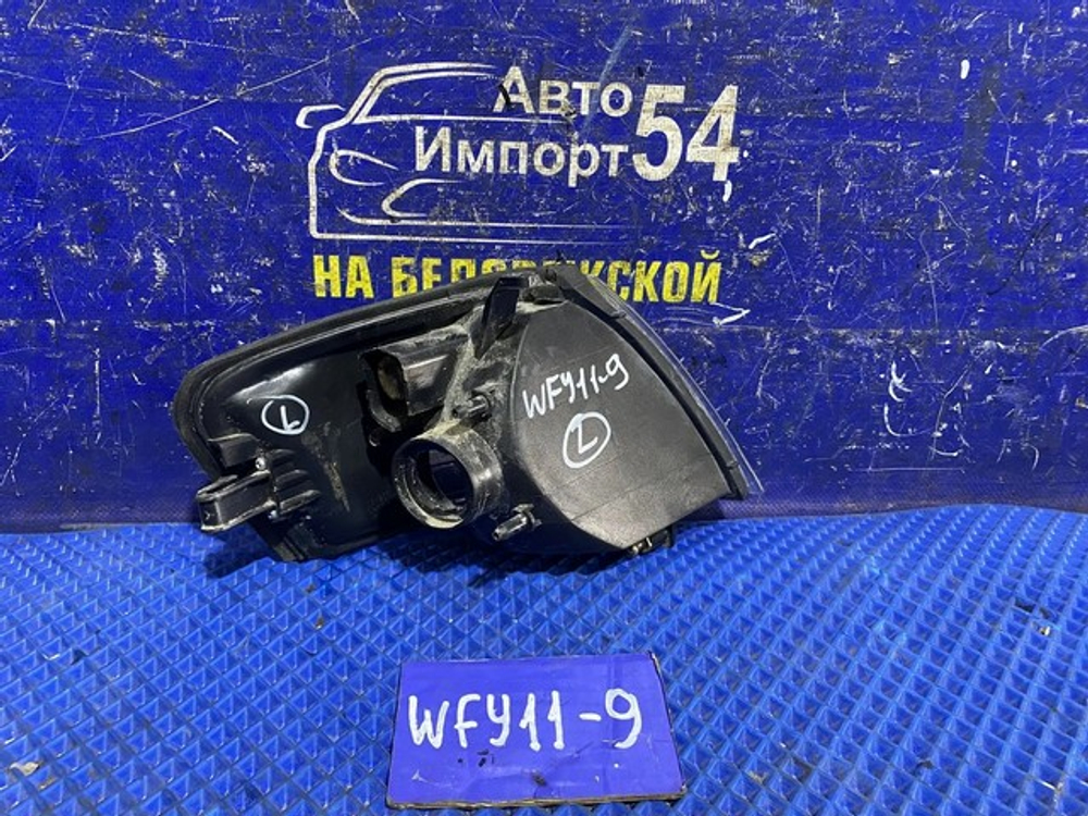 Габарит левый NISSAN WINGROAD 2000
